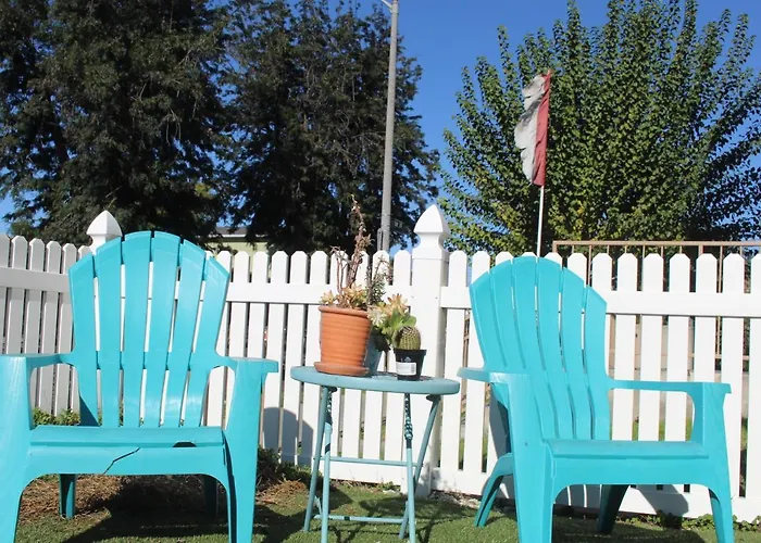 240 USC Turquoise House